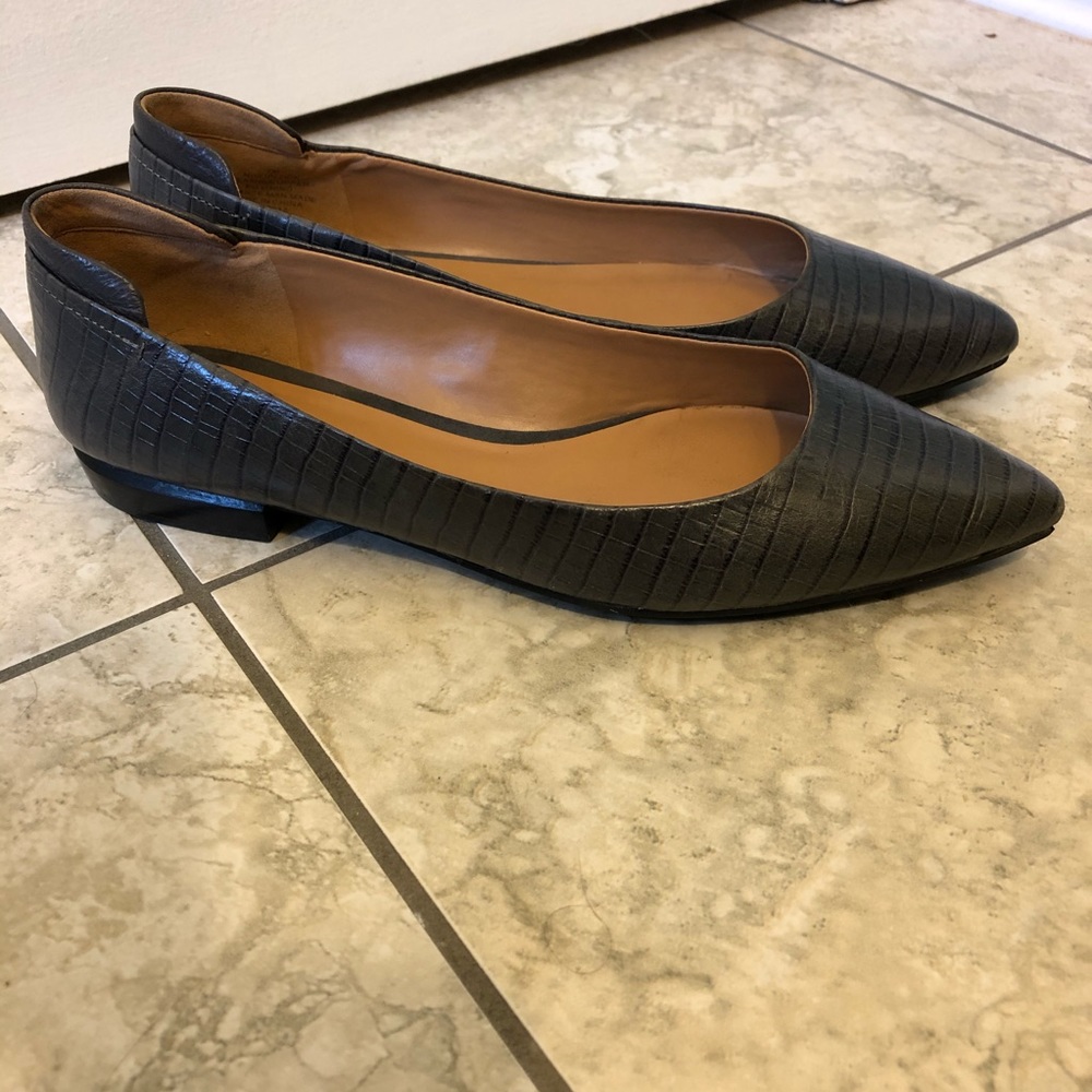 Nine West pointed toe flats